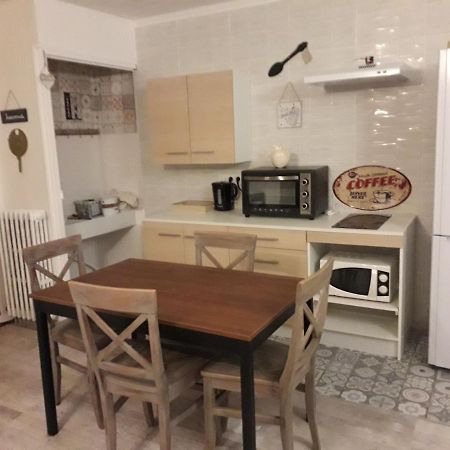 Enclos savoyard Appartement meublé 1chambre 1 canapé lits 3personnes Grand-Aigueblanche Exterior foto