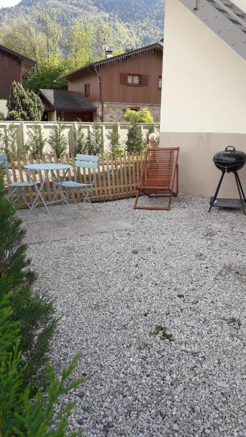 Enclos savoyard Appartement meublé 1chambre 1 canapé lits 3personnes Grand-Aigueblanche Exterior foto